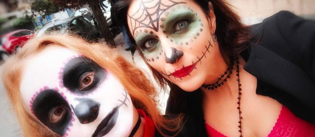Halloween, trucchi e maschere possono danneggiare la pelle: ecco i rischi