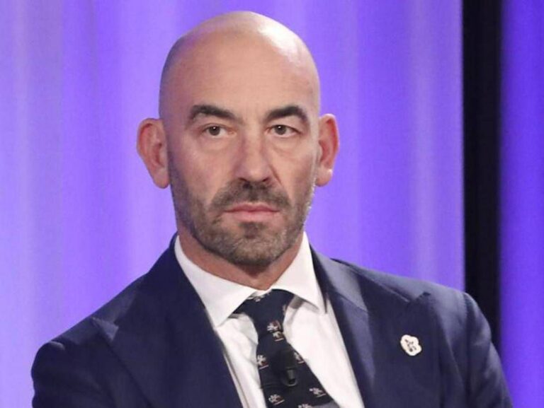 insulti e minacce allinfettivologo matteo bassetti prosciolti quattro imputati 2