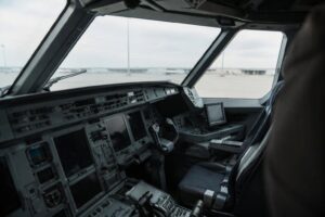 Emergenza aerea: passeggeri israeliani salvano aereo in volo verso Tel Aviv