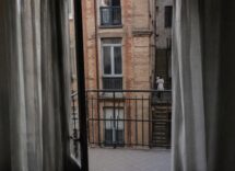 Femminicidio a Torino: madre fugge con figlia, l’uomo cade dal balcone