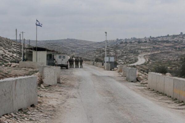 Israele chiude la Cisgiordania dopo Hebron, rientrano le italiane