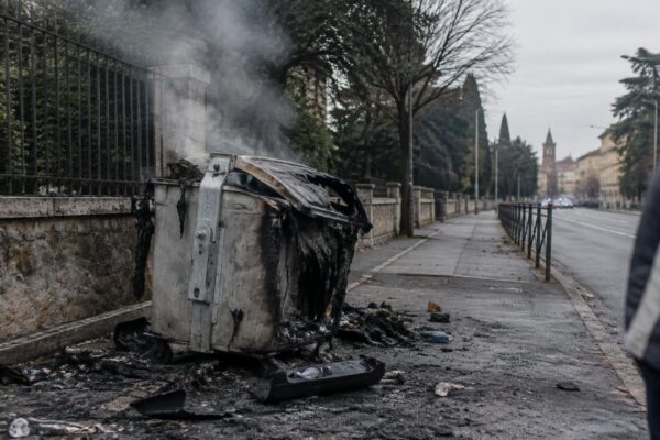 Sommossa studentesca a Verona: 19 denunciati e danni in via Toti