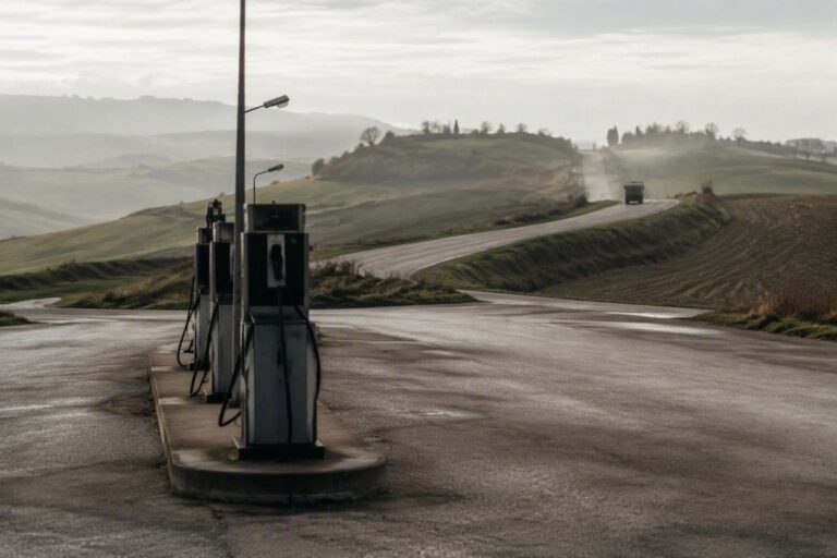 Aumenti benzina e diesel: le regioni più colpite e i costi aggiuntivi