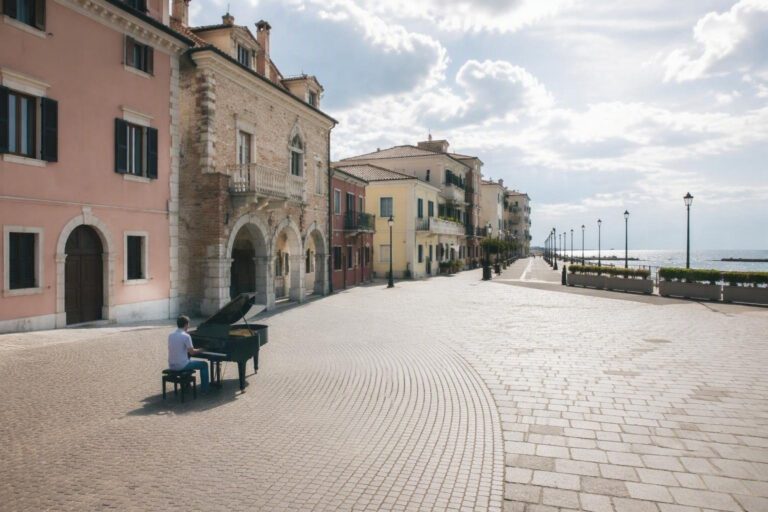 Dal 24 al 28 agosto 2026: cinque giorni di concerti gratuiti e pianoforti liberi a Caorle