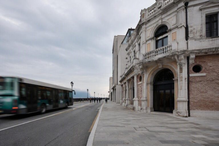 Il film di Igor Bezinovic e la polemica sul patrocinio del Comune di Chioggia