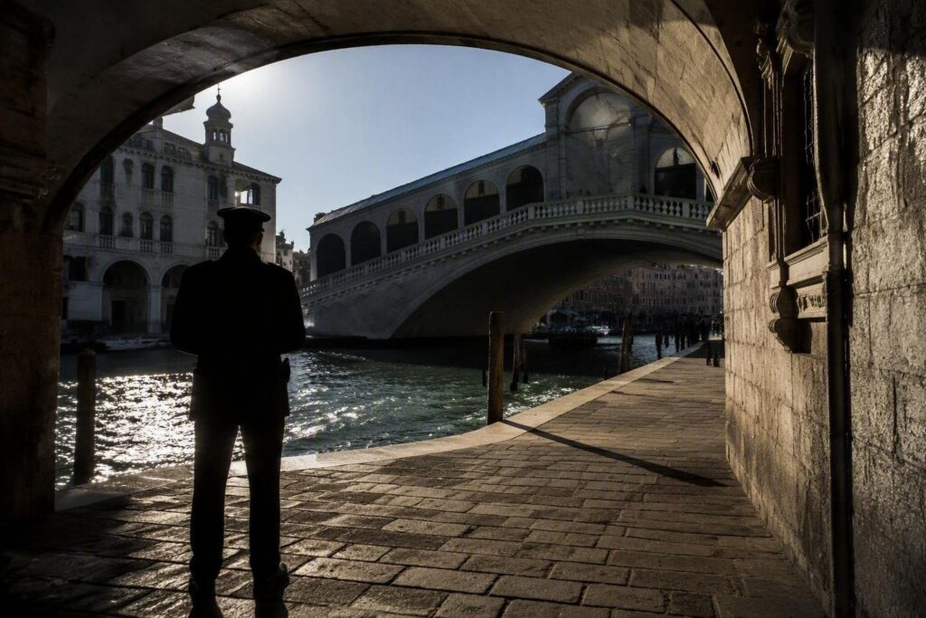 Operazione antiborseggio a Venezia: identificati cinque sospetti in Campo San Bartolomeo