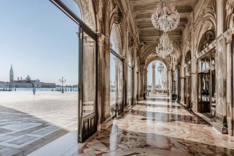 Caffè Florian addebitò 7 euro per la musica – conto da 72 euro turista