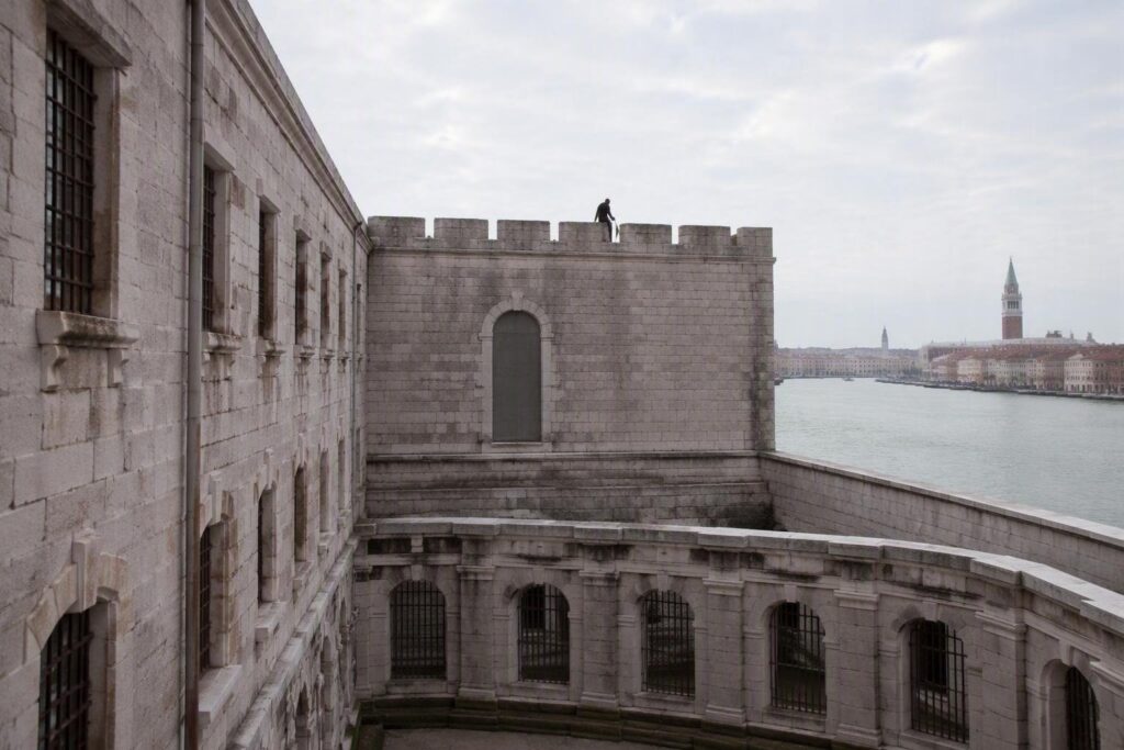 Evasione del detenuto Baeram Florim dal penitenziario veneziano