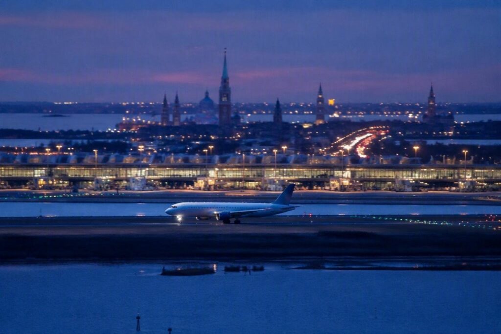 Nord Est aeroporti: crescita record con 6,3 milioni di passeggeri tra giugno e agosto
