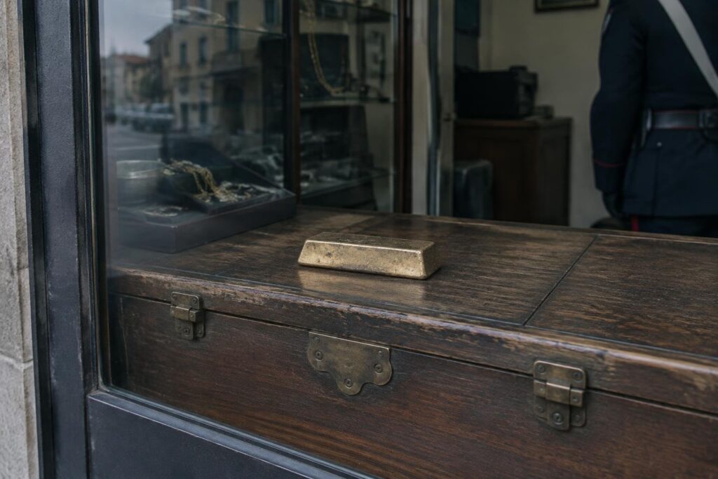 Autorità sospendono per sette giorni il compro oro di Dolo