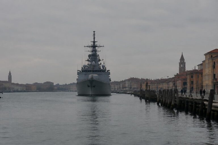 Nave Chioggia della Marina Militare a Chioggia: programma visite e concerti