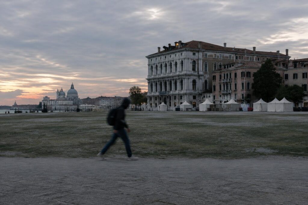 Protesta studentesca a San Geremia: tende contro affitti da 800 euro