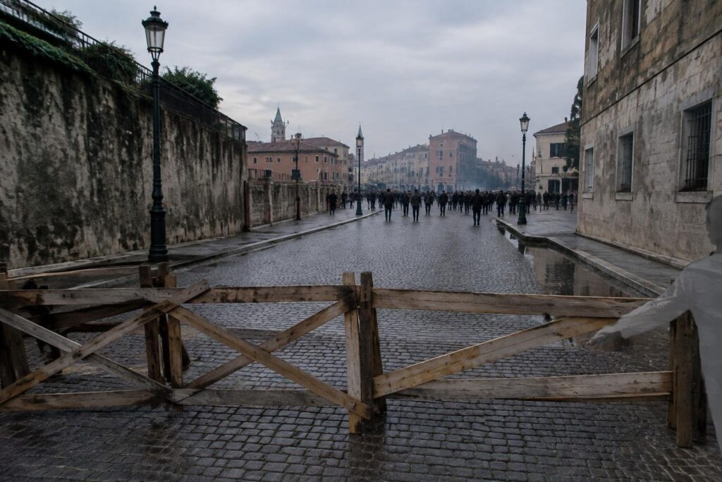 Proteste per il carovita in Veneto: manifestazioni e 7 agenti feriti