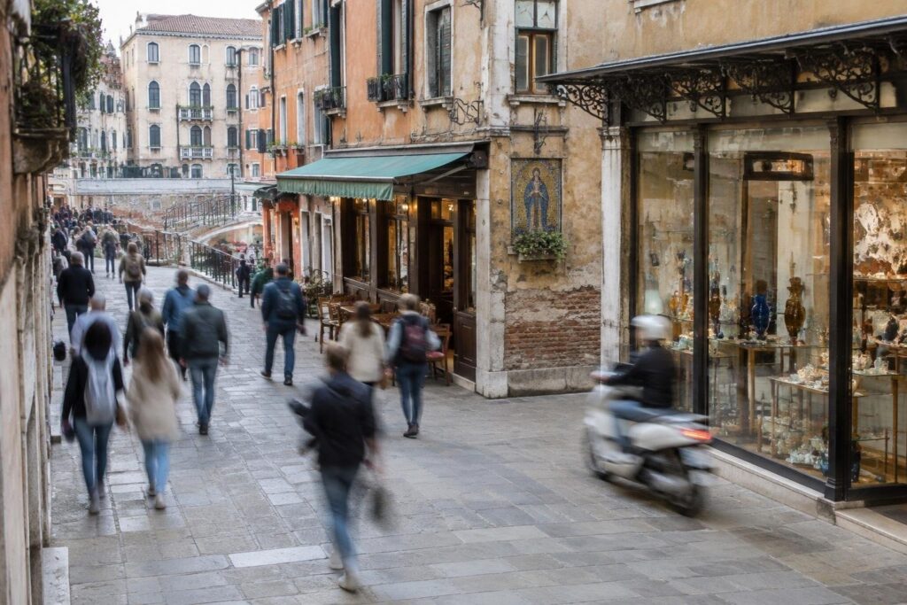 Venezia, due colpi a mano armata tra ex Al Brindisi e Murrina Murano