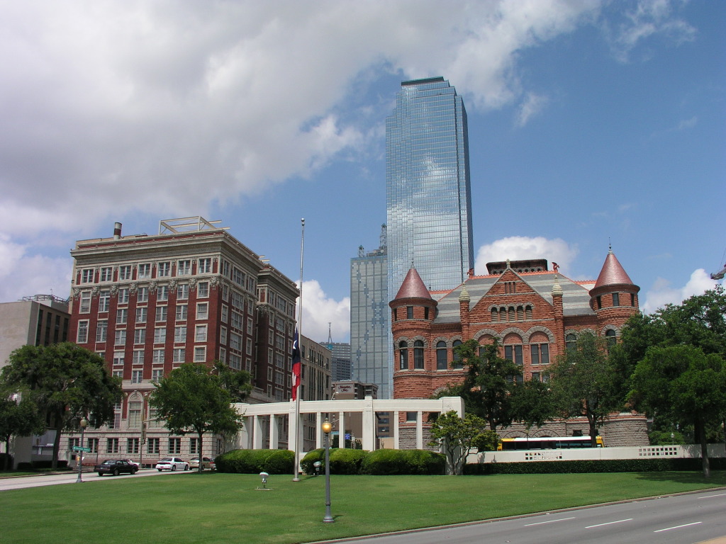 10 Dealey Plaza Dallas Texas Looking East June 11 2004