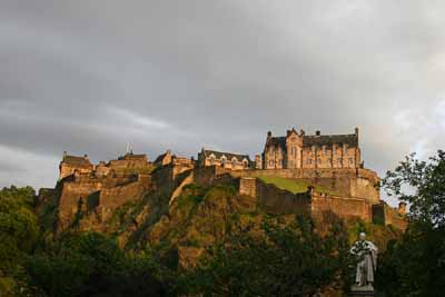 edinburgh castle landmark 2