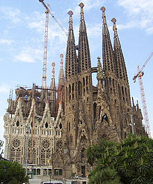 220px-Sagradafamilia-overview