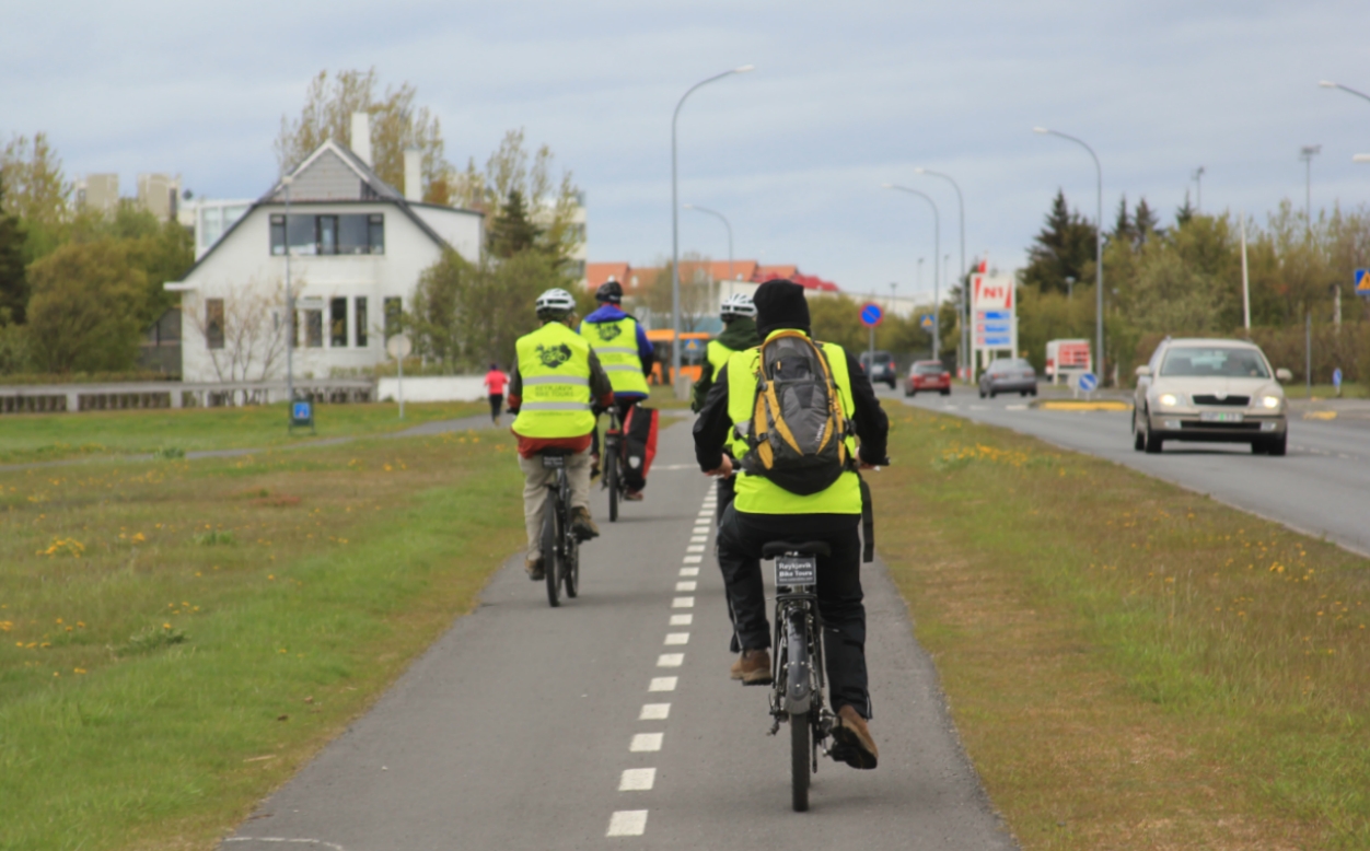 reykjavik bike tours cycling path
