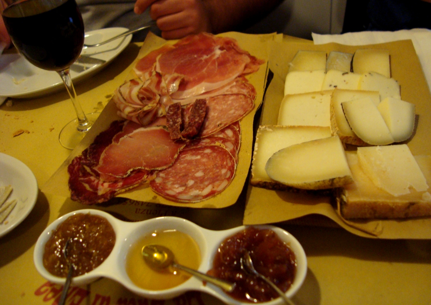 Buca di Enea taglieri
