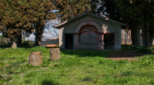 Lingresso allIpogeo della catacomba Ad Decimum 2ef3cba2