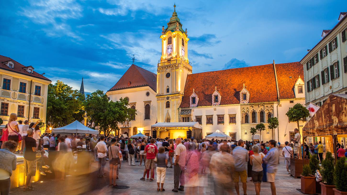 Bratislava and vicinity 6035000 smalltabletRetina