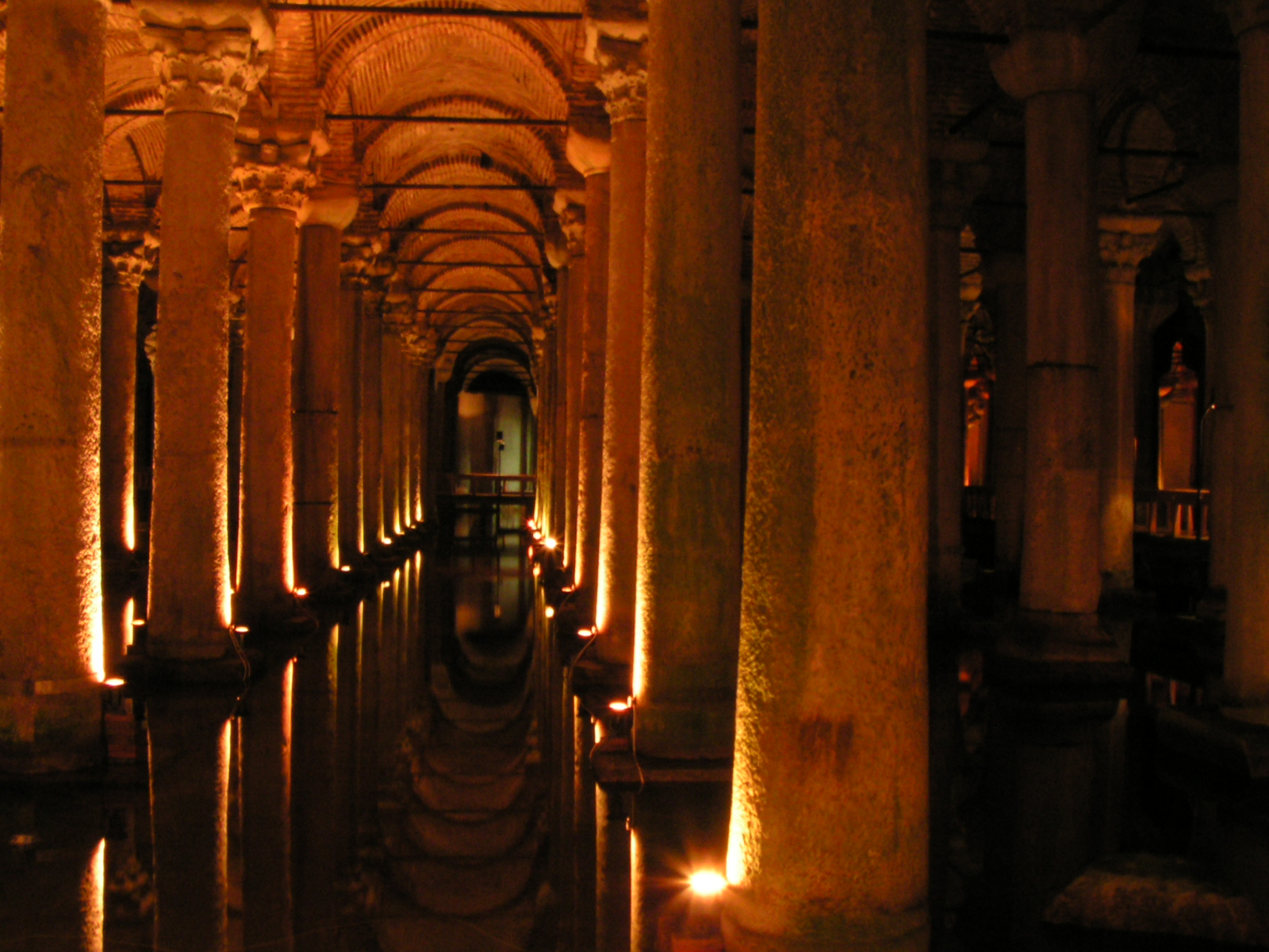Istanbul   Basilica Cistern   01