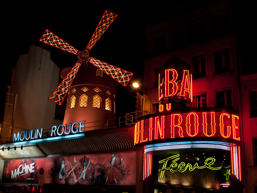 night in paris moulin rouge 200cab20bda77bc807b8d3207f0a6429