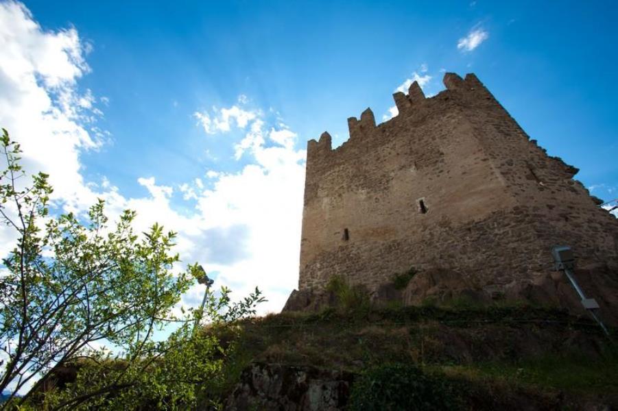 06 Trentino Altopiano di Piné Valle di Cembra Fornace Civezzano monumenti castello di Segonzano