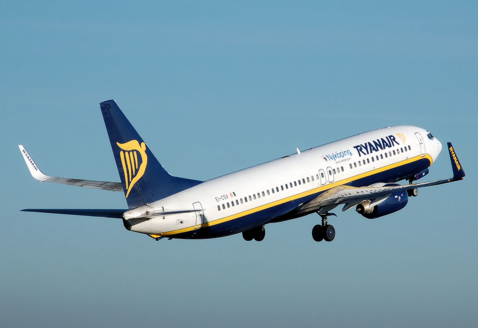 Ryanair b737 800 nykoping ei csv arp