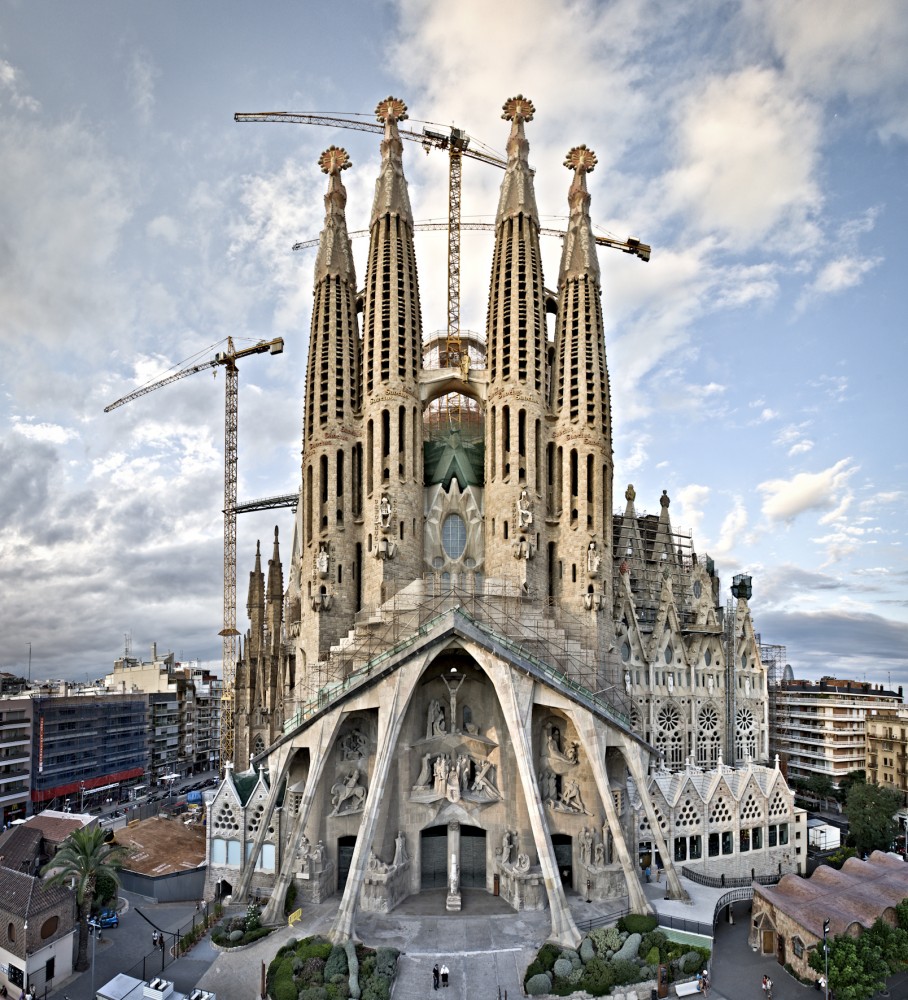 52544190e8e44eff020006cf ad classics la sagrada familia antoni gaudi sfpassio 908x1000