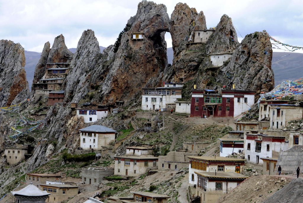 monastero tibetano 1024x685