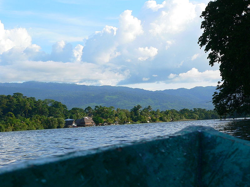 800px Rio Dulce   Guatemala 2