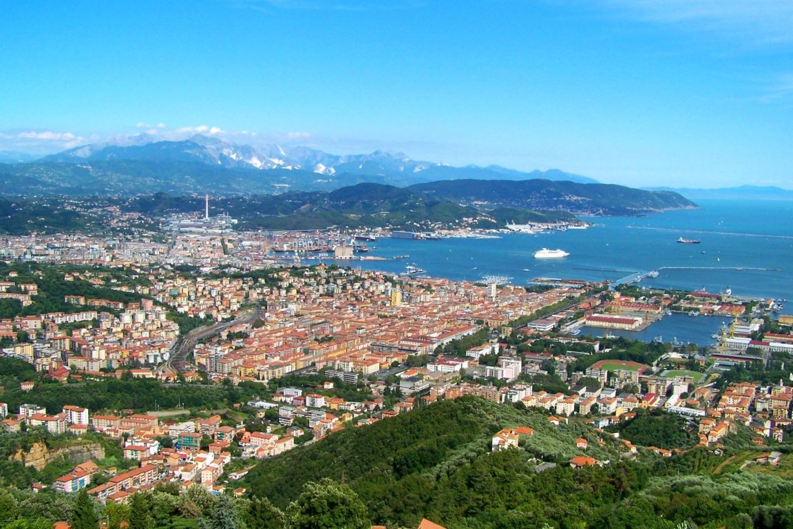 Località camping con piscina La Spezia