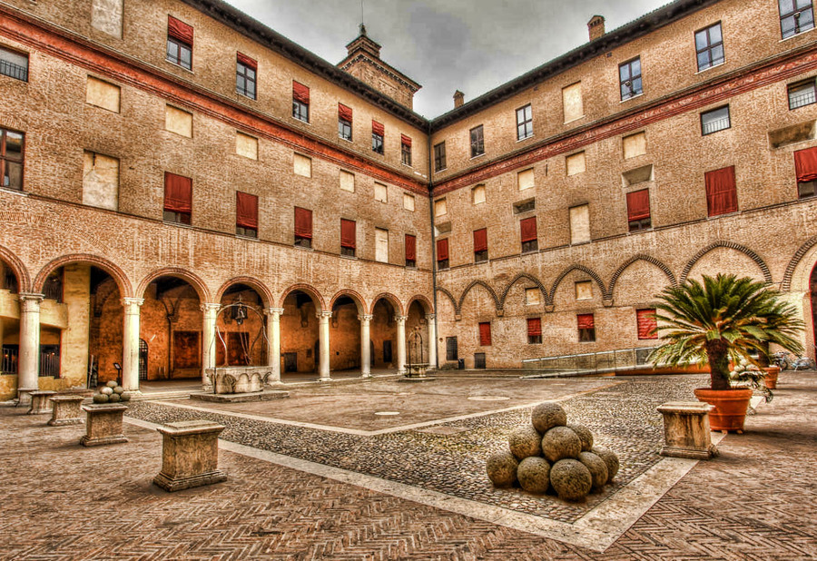 castello estense