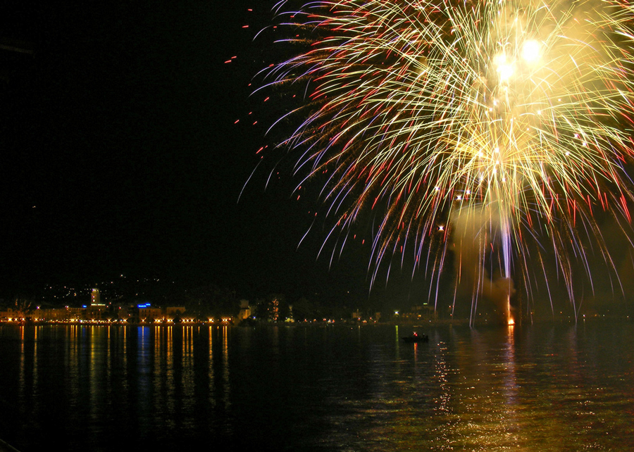 Dove vedere fuochi d'artificio ferragosto 2015 sul lago di Garda
