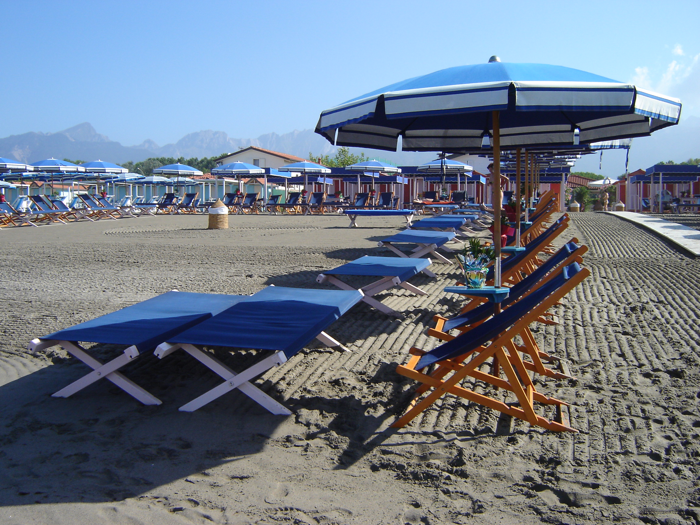 Costo ombrellone e sdraio spiaggia Marina di Massa