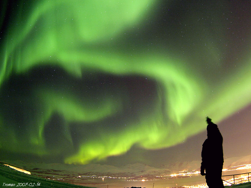1442650 aurora display tromso 20070214 pete lawrence