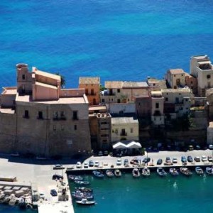 142Castellammare del Golfo 376 09 58 59 30921
