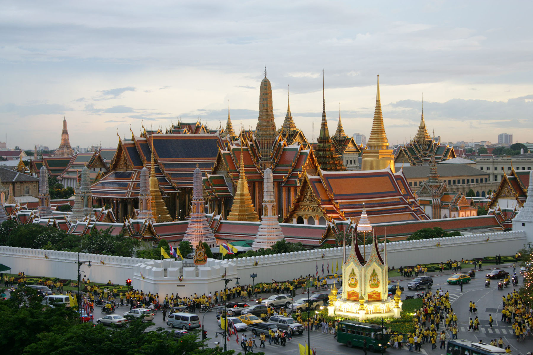 che temperature Bangkok a giugno