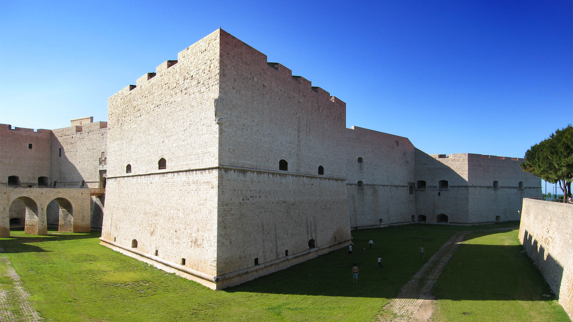 Castello Svevo, Barletta