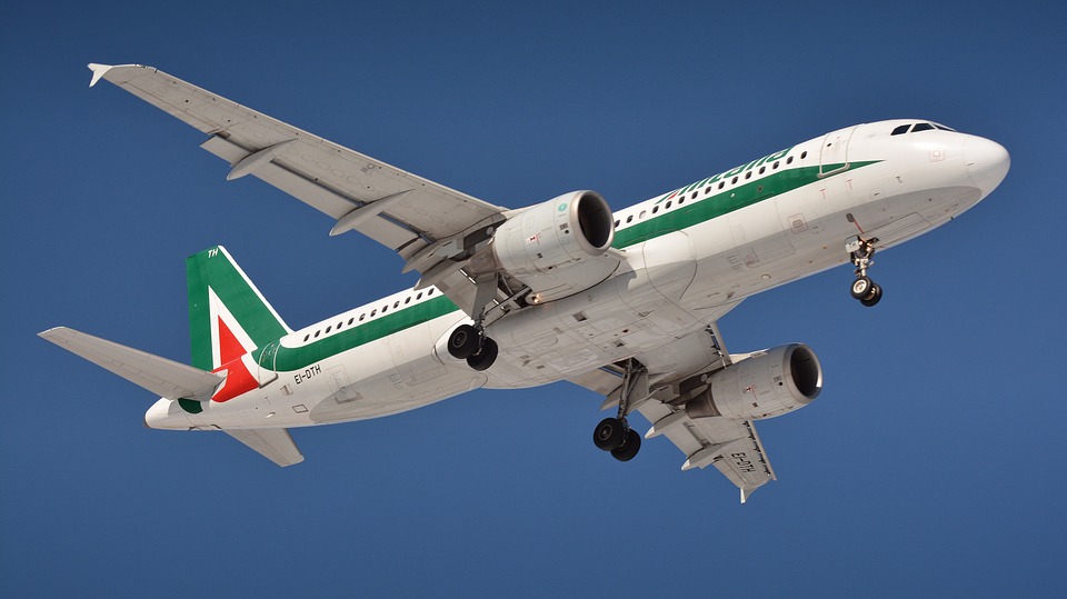 Quanto costa fare cambio prenotazione Alitalia dall'estero