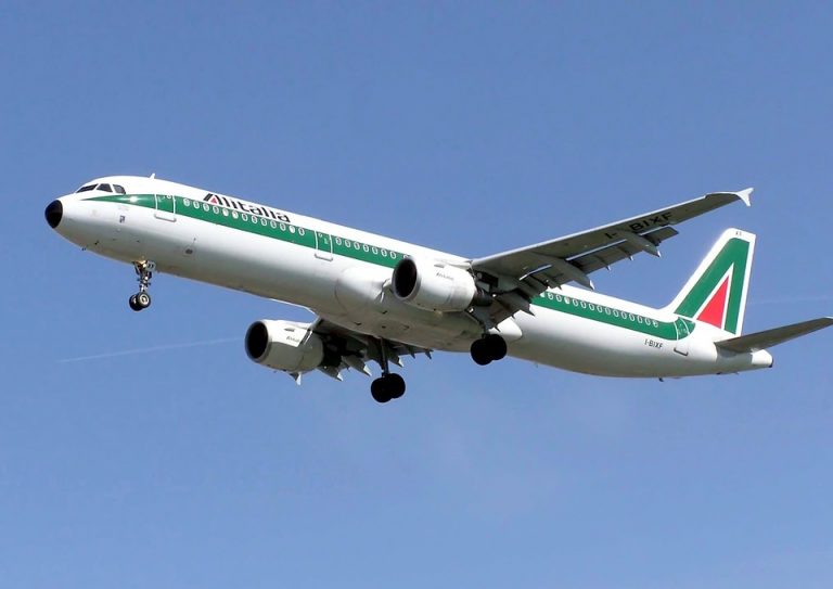 Volo cancellato Alitalia: cosa fare