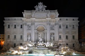 1024px-Panorama_of_Trevi_fountain_2015