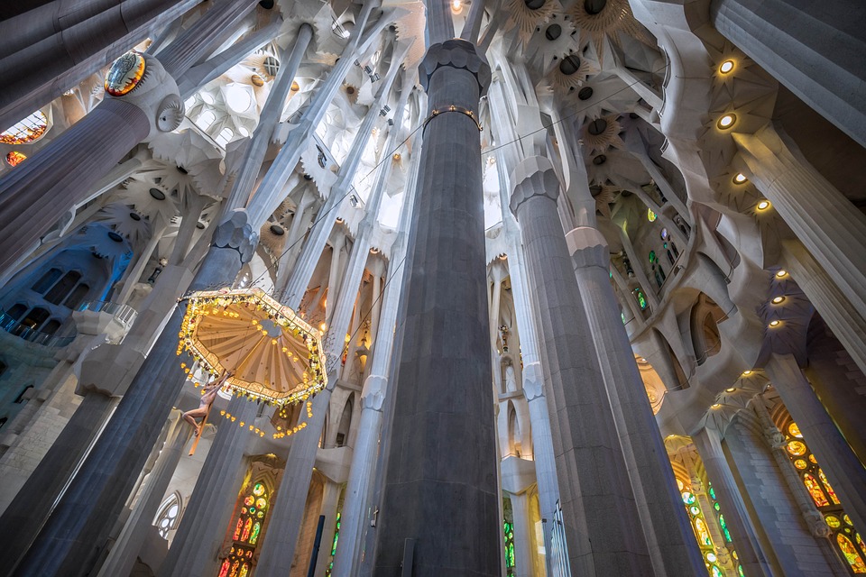 interno sagrada familia