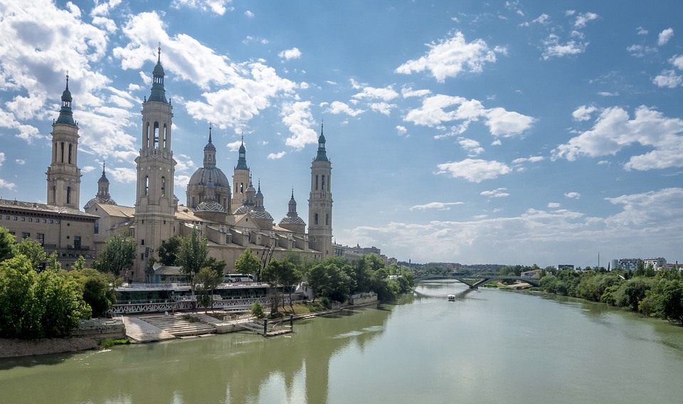 saragossa-426375_960_720