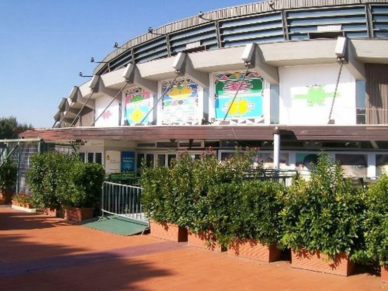 Florence Mandela Forum entrance