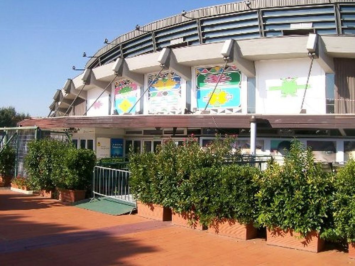Florence Mandela Forum entrance