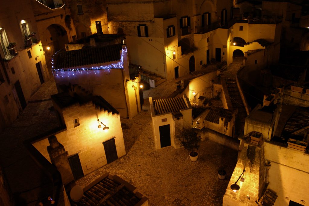 Matera, veduta notturna dei Sassi
