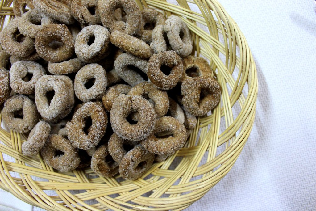 Taralli al vino rosso e cannella