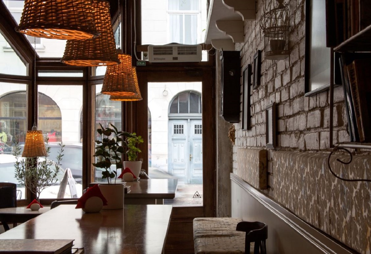 bar